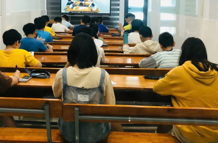 Dự kiến giáo viên vi phạm dạy thêm ngoài nhà trường bị phạt đến 20 triệu đồng