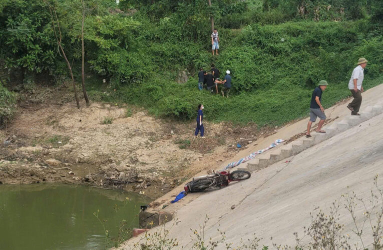 [VIDEO] Gần cổng trại giam Ngọc Lý nơi buồn nhất lúc này !!!