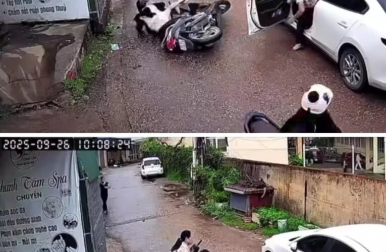 [VIDEO] Mở cửa xuống xe không quan sát gây TNGT, chị gái còn trách người quệt vào xe