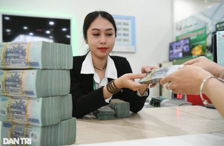 Chuyển tiền từ 500 triệu đồng trở lên sẽ phải báo cáo